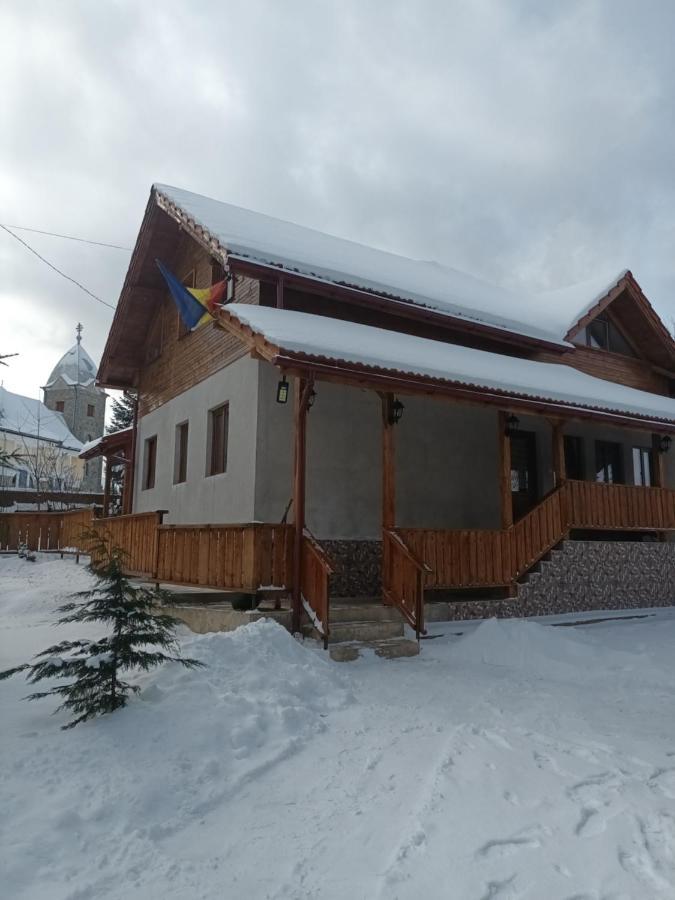 Pensiunea Floare De Colt Belis Exterior photo